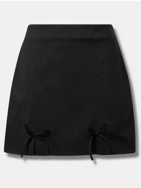 NWT Torrid Black Mini Bengaline Bow Skirt size 12
